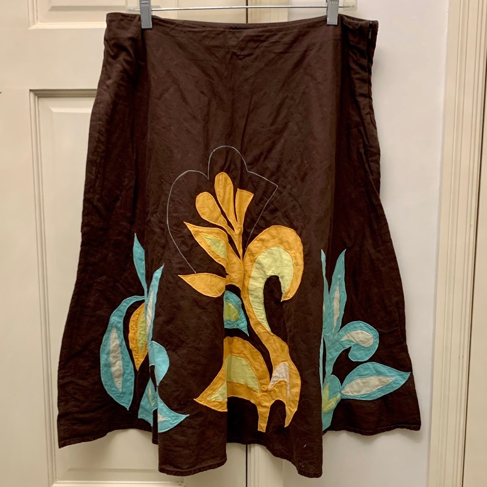 IDEOLOGY great brown skirt, embroidered flowers.